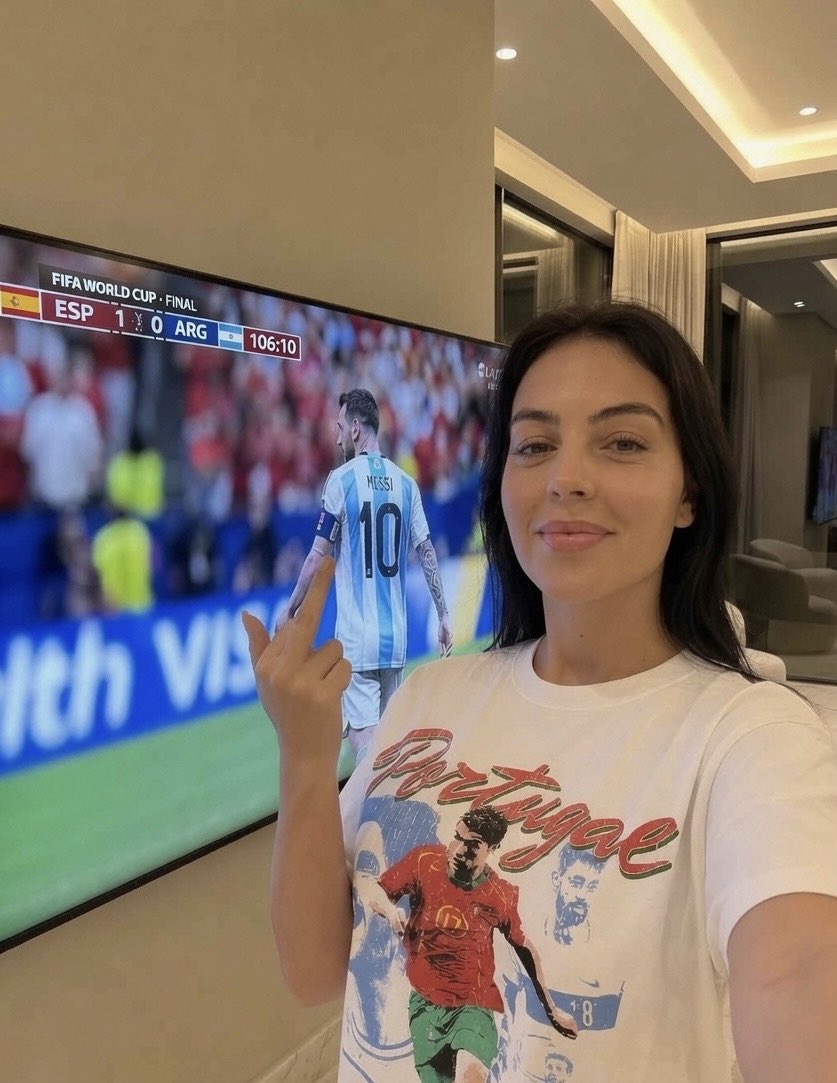Georgina Rodríguez Selfie After World Cup Final